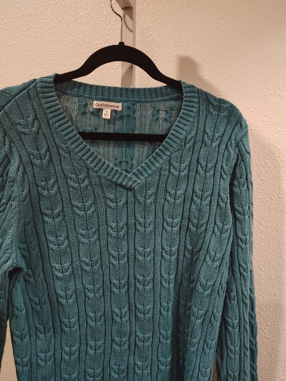 Croft & Barrow Women's Sweater Size Large V-Neck Cable Knit Long Sleeve - Picture 3 of 10